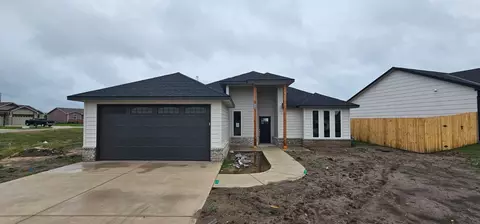728 N Red Bud Ave, Valley Center, KS 67147