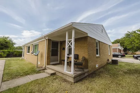 827 S 829 S Hillcrest, Wichita, KS 67218