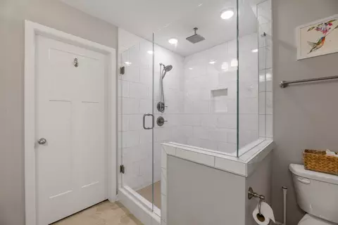 Bath - 10926 W Cedar Ln, Maize, KS 67101 photo 2 of 4