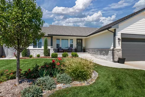 Exterior - 10926 W Cedar Ln, Maize, KS 67101 photo 2 of 5
