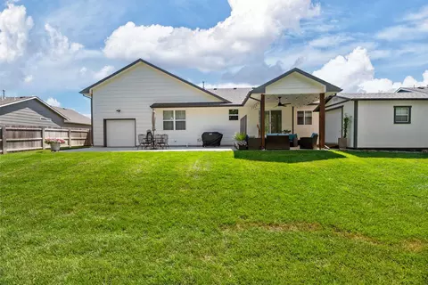Exterior - 10926 W Cedar Ln, Maize, KS 67101 photo 3 of 5