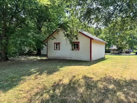 Exterior - 306 S King, Maize, KS 67101 photo 4 of 6