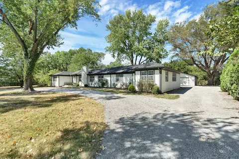 4051 N Harding, Bel Aire, KS 67220