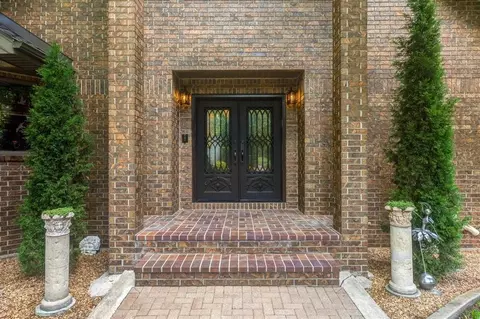 Entry Way - 2457 Haven Dr, Abilene, KS 67410 photo 1 of 2