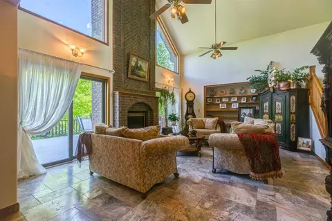 Living - 2457 Haven Dr, Abilene, KS 67410 photo 1 of 3
