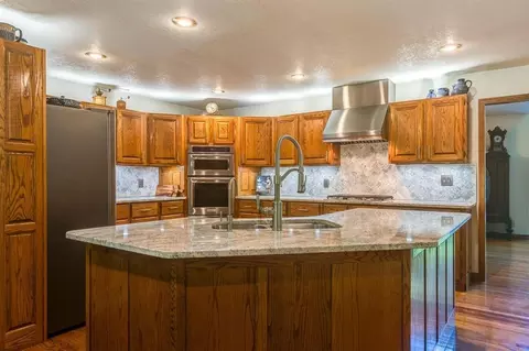 Kitchen - 2457 Haven Dr, Abilene, KS 67410 photo 2 of 4