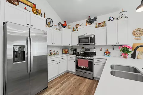 Kitchen - 2338 S Spring Hill Ct, Goddard, KS 67052 photo 2 of 5