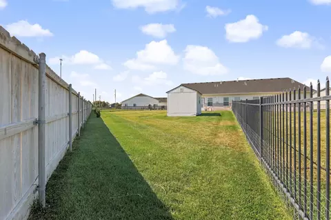 Exterior - 2338 S Spring Hill Ct, Goddard, KS 67052 photo 5 of 12