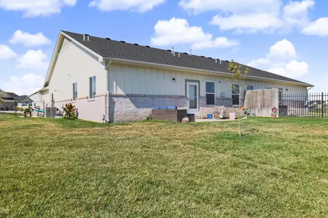 Exterior - 2338 S Spring Hill Ct, Goddard, KS 67052 photo 6 of 12