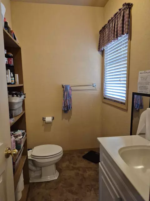 Bath - 703 E 2nd #709 E. 2ND ST., Eureka, KS 67045 photo 1 of 3