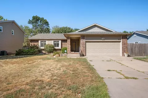 819 N Pine Grove St, Wichita, KS 67212