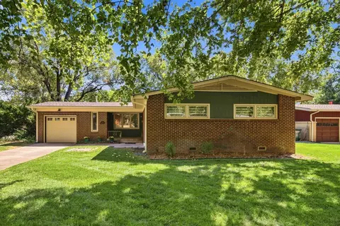 960 N Chipper Ln, Wichita, KS 67212