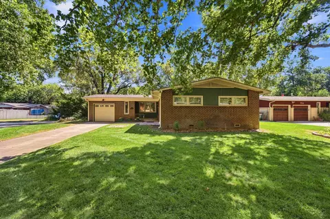 960 N Chipper Ln, Wichita, KS 67212