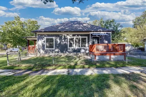 Exterior - 720 E 8th Ave, Winfield, KS 67156 photo 4 of 5