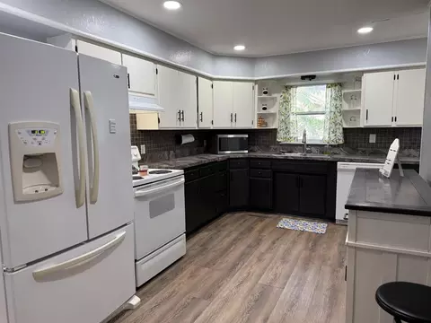 Kitchen - 612 N Oak, Eureka, KS 67045 photo 1 of 1