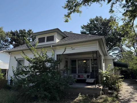 Exterior - 612 N Oak, Eureka, KS 67045 photo 3 of 5