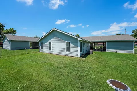 Exterior - 1108 N Main #112 E 11TH ST, Eureka, KS 67045 photo 4 of 5