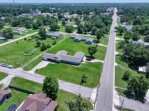 View/Area - 1108 N Main #112 E 11TH ST, Eureka, KS 67045 photo 4 of 6