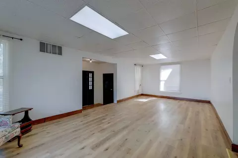 Living - 603 E 9th, Winfield, KS 67156 photo 1 of 3