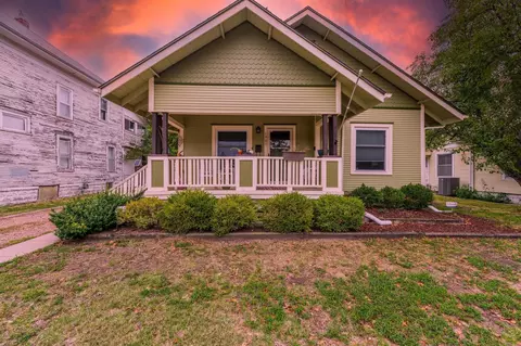 1905 W Douglas Ave, Wichita, KS 67213