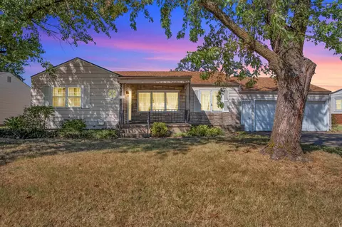 1101 Allison, Newton, KS 67114