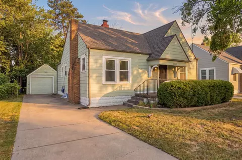 238 S Richmond Ave, Wichita, KS 67213