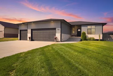 5885 N Saint Paul Ct, Wichita, KS 67204