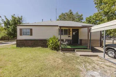 2057 S Santa Fe St, Wichita, KS 67211