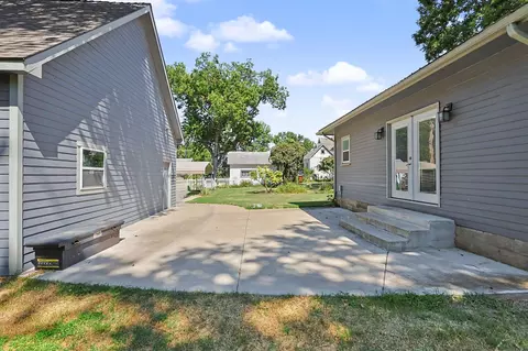 Exterior - 518 E Mulvane, Mulvane, KS 67110 photo 4 of 5