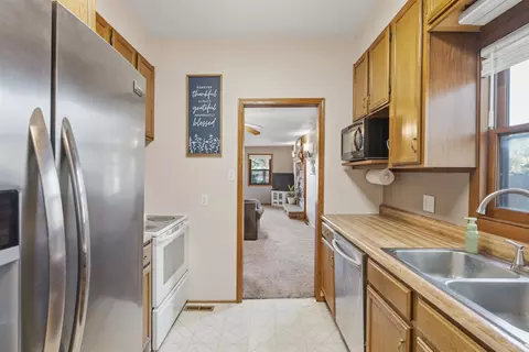 Entry Way - 501 S Opal, Maize, KS 67101 photo 1 of 4
