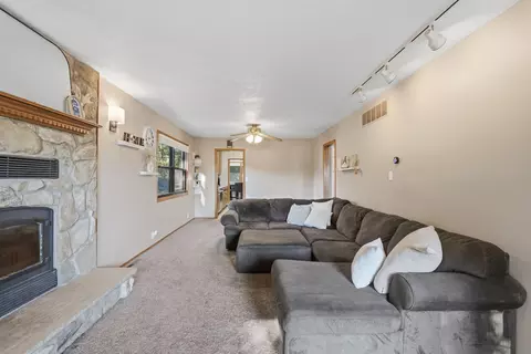 Living - 501 S Opal, Maize, KS 67101 photo 2 of 4