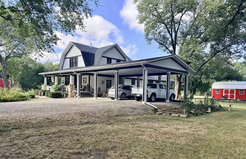 Exterior - 673 Walnut, Marion, KS 66861 photo 4 of 11
