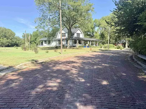 Exterior - 673 Walnut, Marion, KS 66861 photo 11 of 11