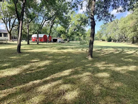 Exterior - 673 Walnut, Marion, KS 66861 photo 6 of 11