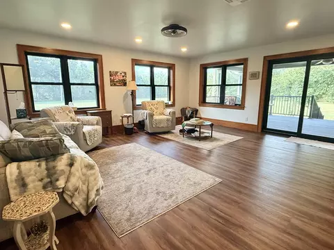 Living - 673 Walnut, Marion, KS 66861 photo 7 of 9