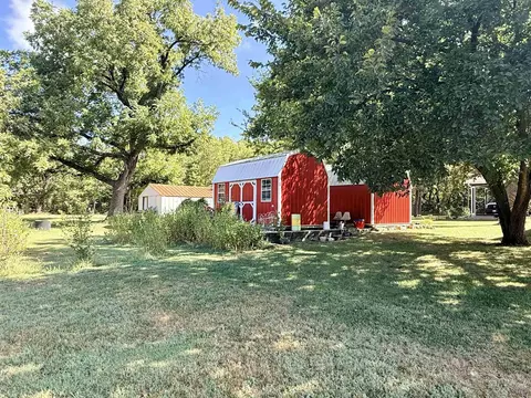 Exterior - 673 Walnut, Marion, KS 66861 photo 10 of 11