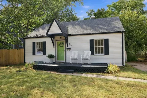 727 S Volutsia Ave, Wichita, KS 67211