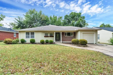 5819 Blueridge St, Wichita, KS 67208