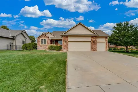 9930 W Westlakes Ct, Wichita, KS 67205