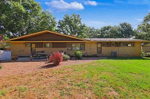 367 N Fairway Ave, Wichita, KS 67212