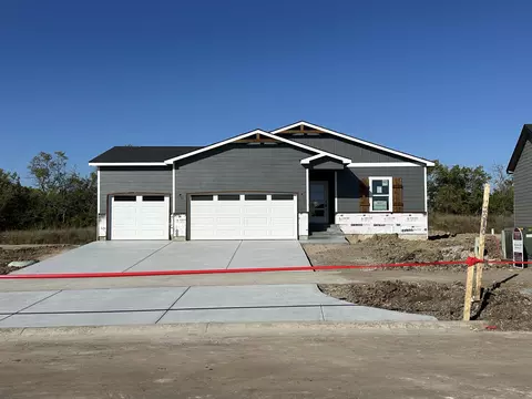 2210 S Vintage Dr, Andover, KS 67002