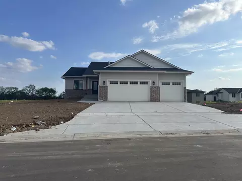3545 S Linden Ct, Wichita, KS 67210