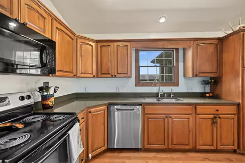 Kitchen - 2418 Flag Rd, Abilene, KS 67410 photo 4 of 4