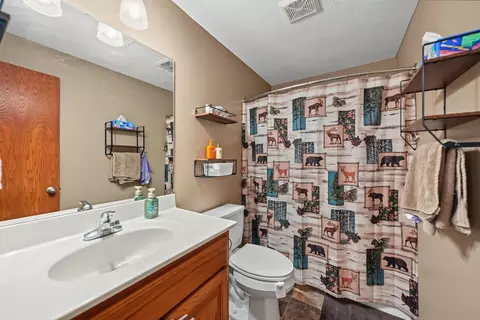 Bath - 2418 Flag Rd, Abilene, KS 67410 photo 3 of 3