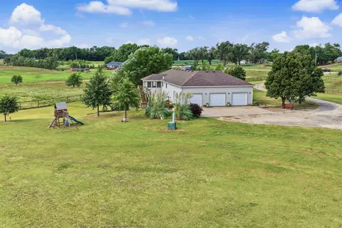 Exterior - 2418 Flag Rd, Abilene, KS 67410 photo 8 of 8