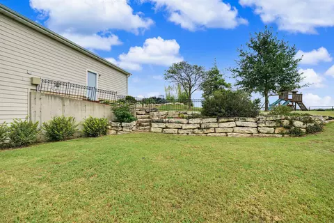 Exterior - 2418 Flag Rd, Abilene, KS 67410 photo 5 of 8