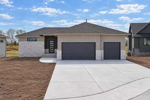 5861 N St Paul Ct, Wichita, KS 67204