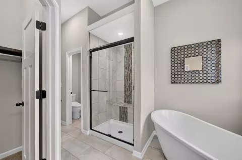 Bath - 2618 E Spring Meadows Ct, Derby, KS 67037 photo 4 of 5