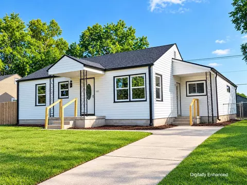 131 Stanley Dr, Arkansas City, KS 67005