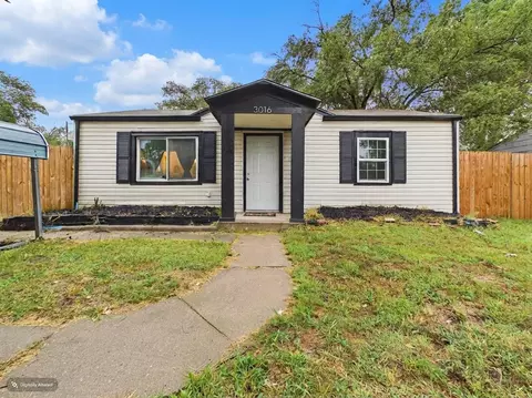 3016 E Locust St, Wichita, KS 67216